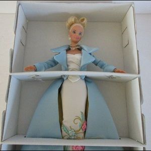 NIB BARBIE DOLL 1996 COUTURE SERENADE IN SATIN 17572